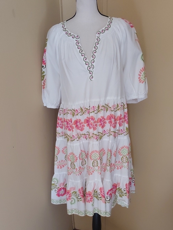 crown & ivy Dresses & Skirts - Crown & Ivy White Floral Peasant Dress with Pink and Green Accents